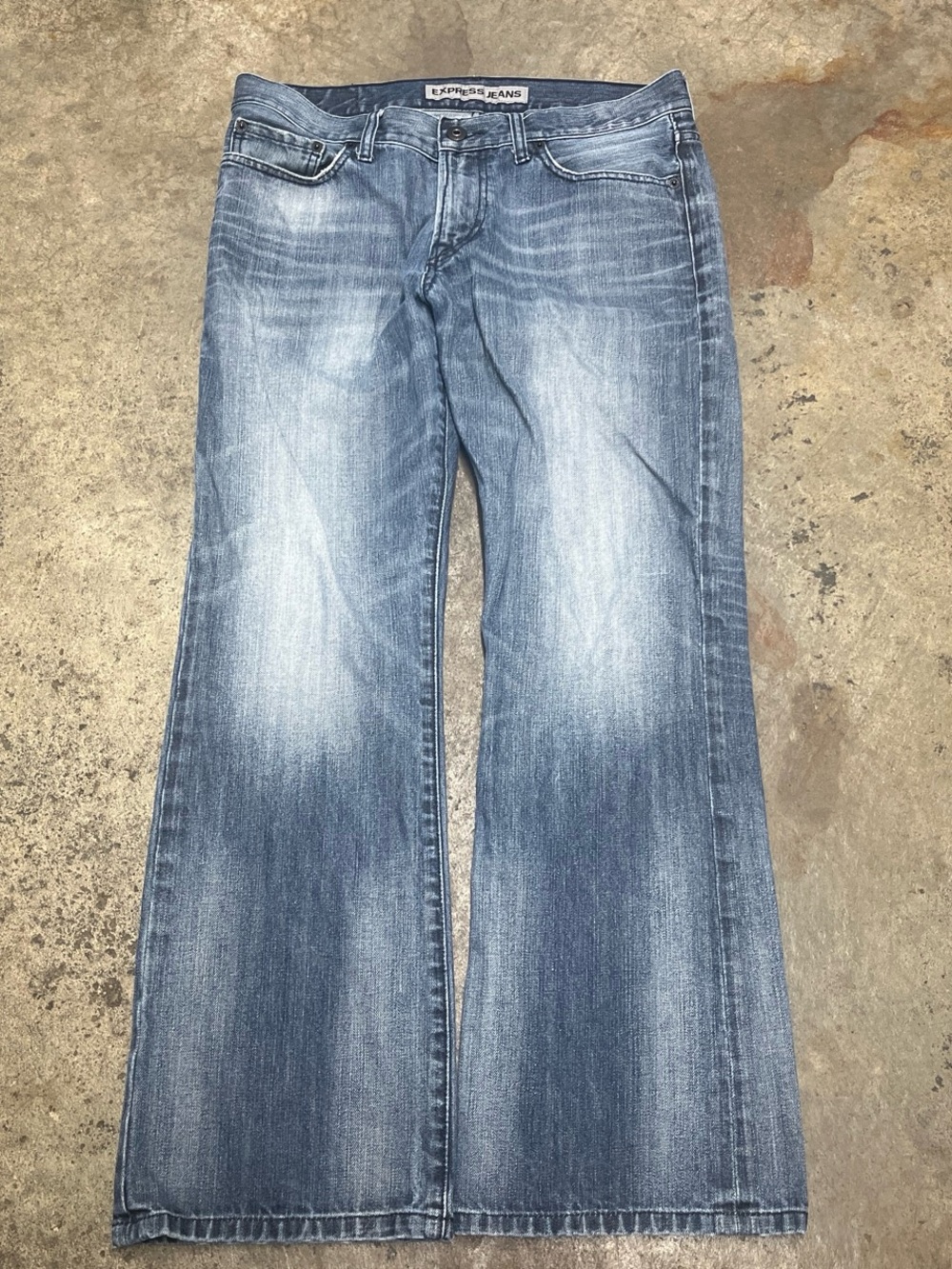 Express Jeans Kingston Bootcut Mens 32 x 30 Light Wash Faded Western Grunge 00s